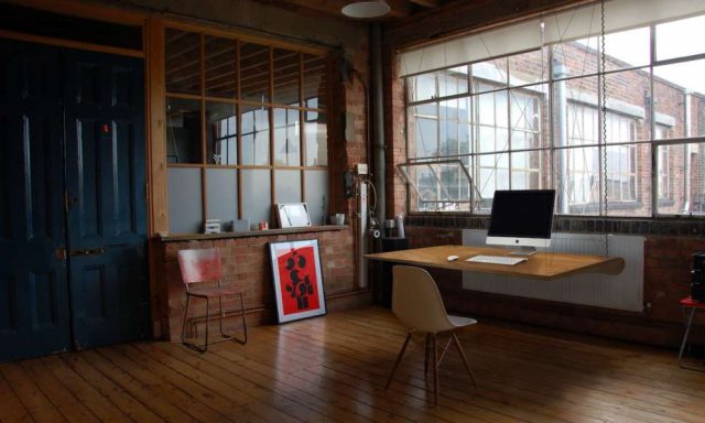 das_floating_office_credits__floating_office_1000_665_60_c1